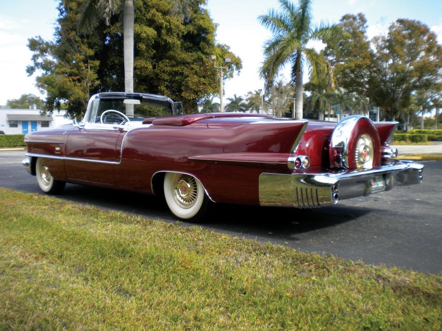  Cadillac Eldorado Biarritz Convertible 1956 года  (фото 4 из 14)